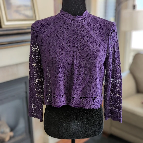 Lace crop top - Picture 2 of 5